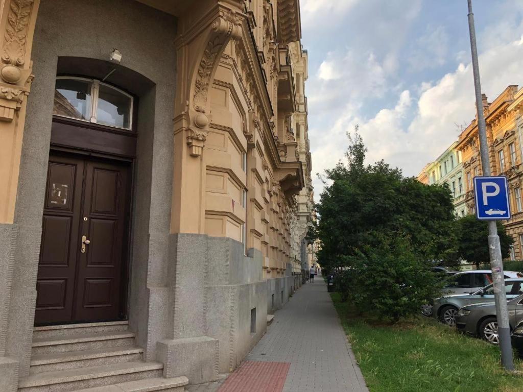Rooms Veveri - Uvoz, 10 Min Peski Do Centru Бърно Екстериор снимка