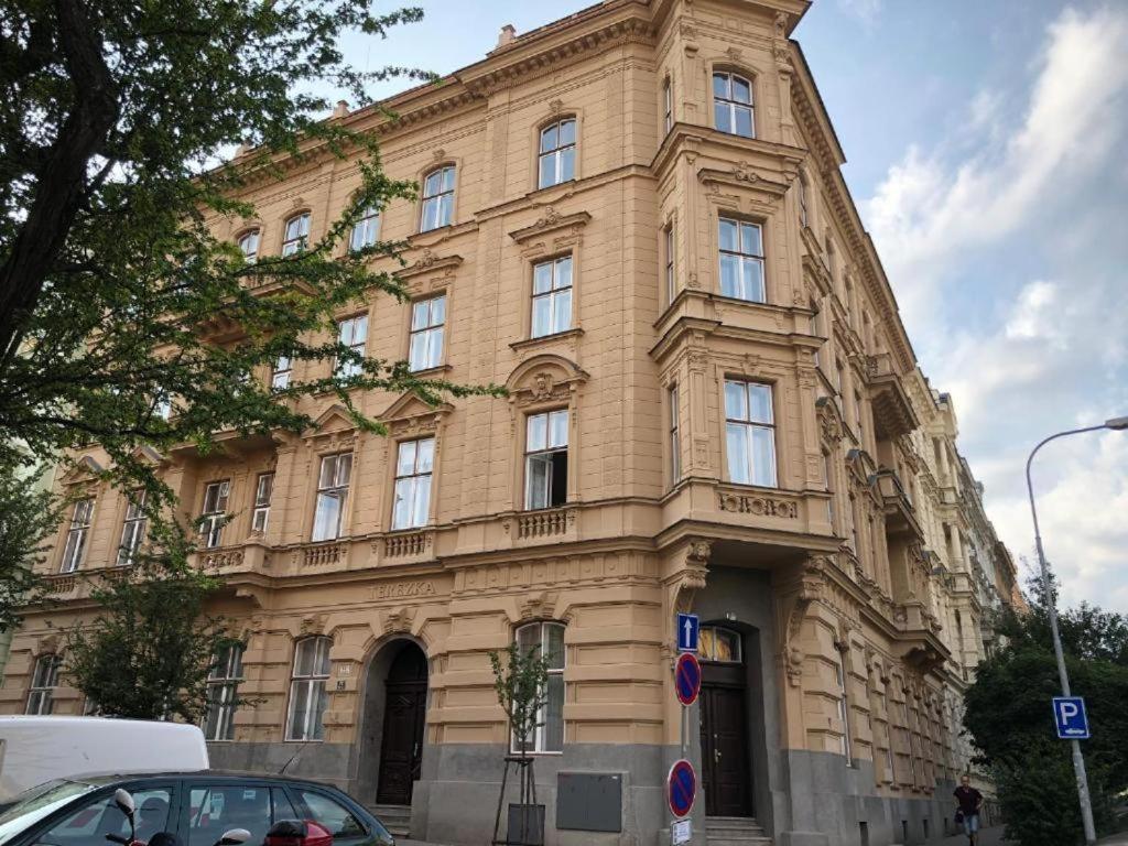 Rooms Veveri - Uvoz, 10 Min Peski Do Centru Бърно Екстериор снимка