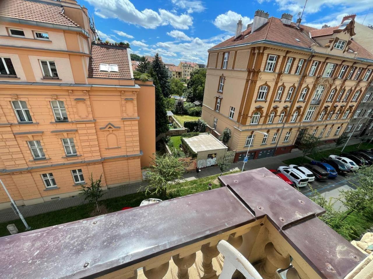 Rooms Veveri - Uvoz, 10 Min Peski Do Centru Бърно Екстериор снимка